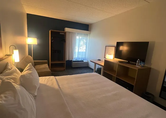 Spx Hotel Green Bay